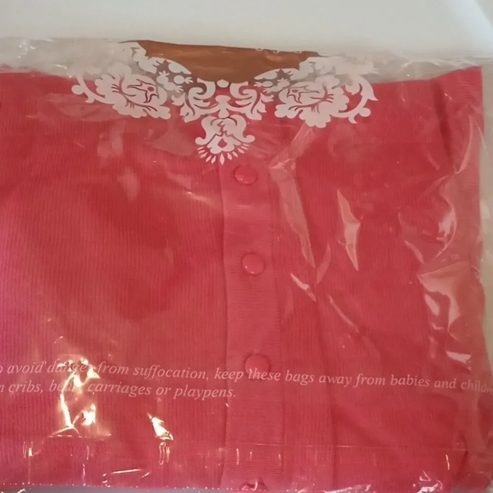 - Soft surroundings red floral sweater, long sleeve XL (ROX111)